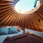 Роскошный шатер Jurty Glamping