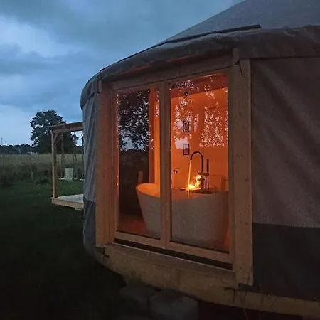 Luksusowy namiot Jurty Glamping Gostynin