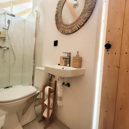 Jurty Glamping אוהל מפואר גוסטנין