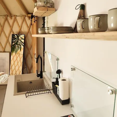 Jurty Glamping אוהל מפואר *