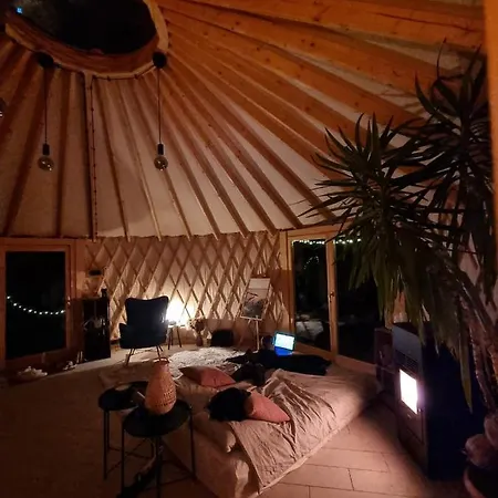 Jurty Glamping אוהל מפואר