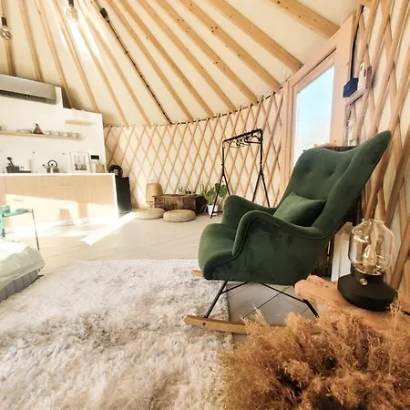 אוהל מפואר Jurty Glamping