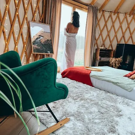 럭셔리텐트 Jurty Glamping 고스티닌