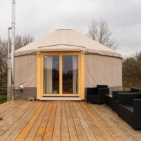 Jurty Glamping * 고스티닌