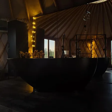Luksusowy namiot Jurty Glamping Gostynin