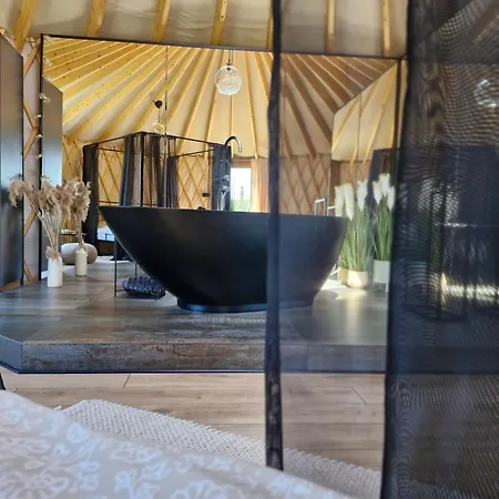 Luxussátor Jurty Glamping *