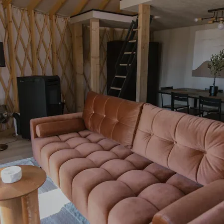 אוהל מפואר Jurty Glamping