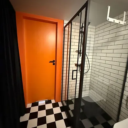 אוהל מפואר Jurty Glamping גוסטנין