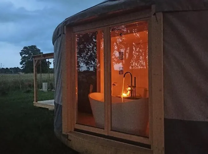 Luksusowy namiot Jurty Glamping Gostynin