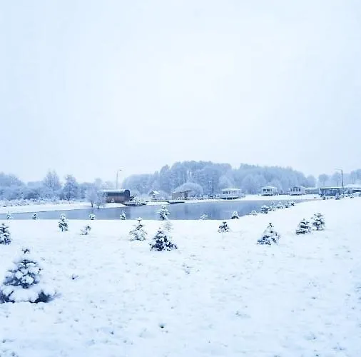 Luksusowy namiot Jurty Glamping Gostynin