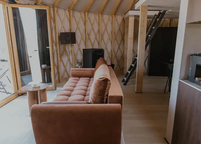 Luksusowy namiot Jurty Glamping Gostynin